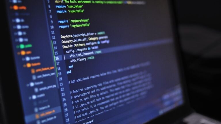 Lenguajes de programación que requieres conocer para tu aplicación web.