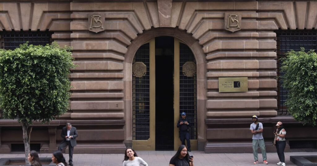 Banco de México eleva su previsión de crecimiento económico a 1.5% para 2026